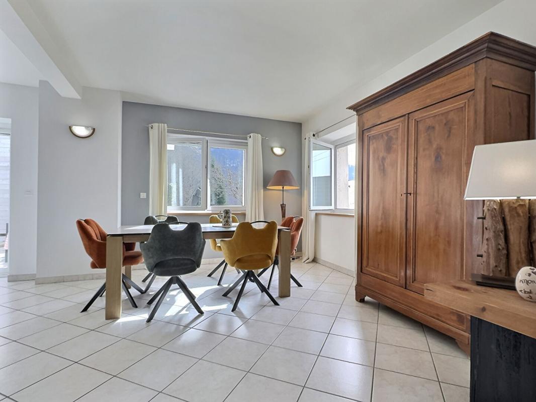 VEREL-PRAGONDRAN Propriété de charme avec piscine, composée de deux maisons indépendantes sur 2800m2 de terrain 8