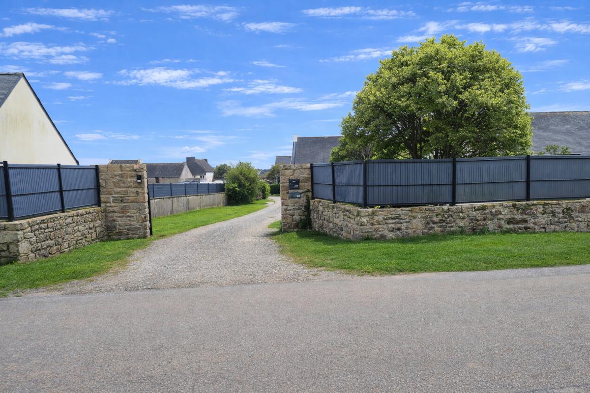 PLOUHINEC Maison 106 m² - 3 chambres - garage - Terrain 1 000 m² - Quartier calme - Proche plages - Plouhinec 1