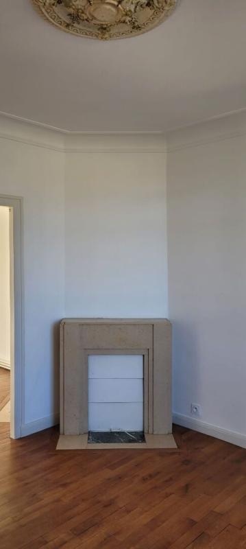 DEOLS BELLE MAISON DES ANNEES 30 5