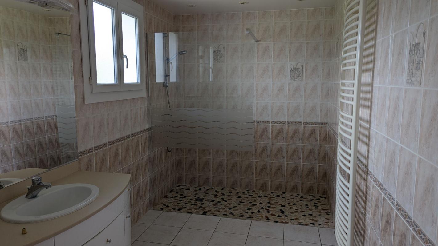 DOMESSIN Maison Domessin 5 pièce(s) 141m2 6