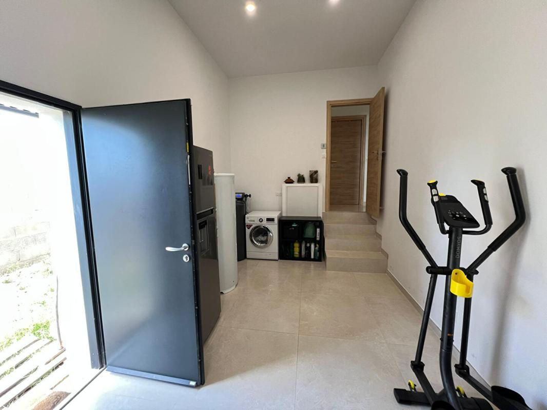 CLERMONT-L'HERAULT Très belle villa moderne dans les hauts de clermont 9