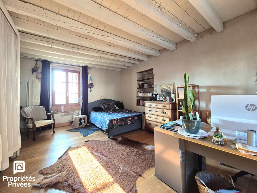 COLLONGES Maison en pierre rénovée - 4 ch - Jardin clos - Garage - Pays de Gex 15