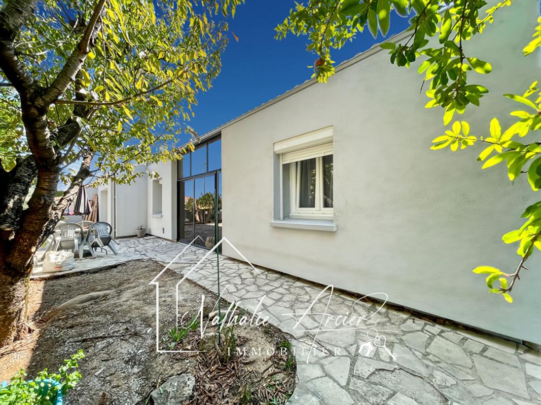 TREBES Maison plain-pied 100 m2 environ avec piscine - Coup de coeur assuré ! 4