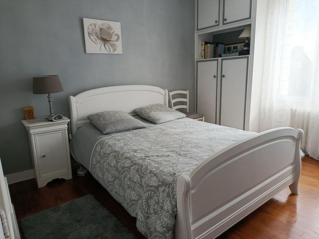 CARHAIX-PLOUGUER Maison 129 M2  4 chambres 10