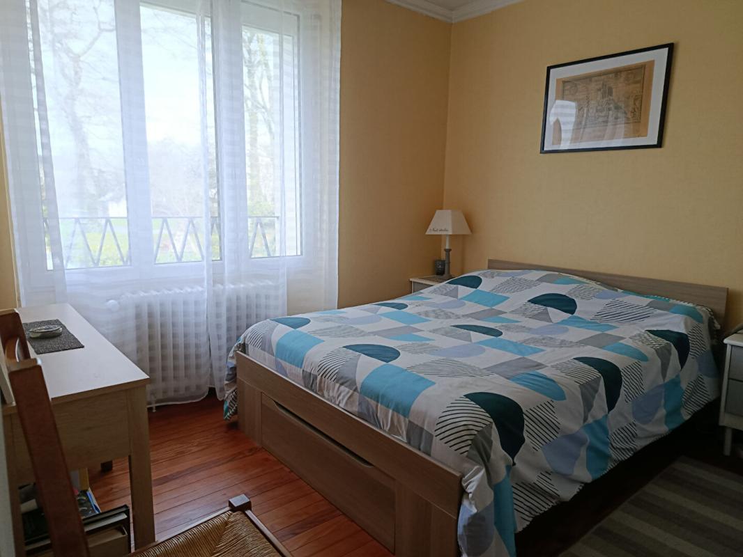 CARHAIX-PLOUGUER Maison 129 M2  4 chambres 11