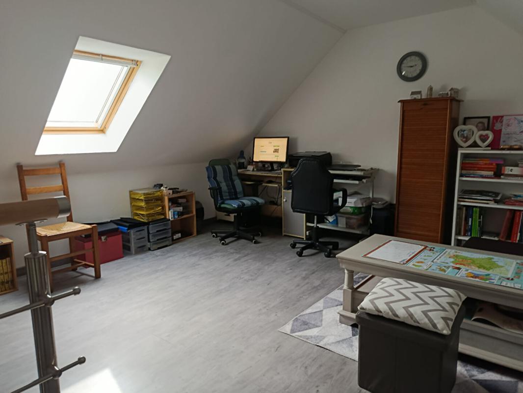 CARHAIX-PLOUGUER Maison 129 M2  4 chambres 13