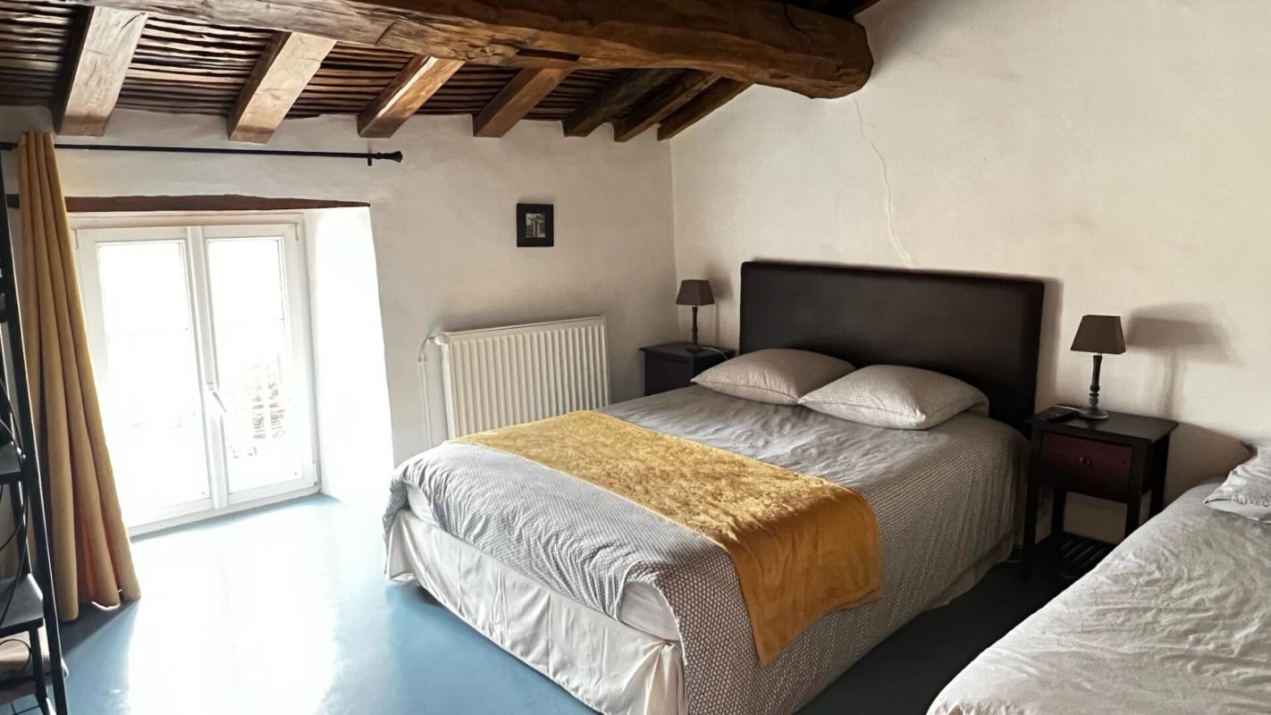 LA CAILLERE-SAINT-HILAIRE Maison 8 chambres sur 2846 m² de terrain 11