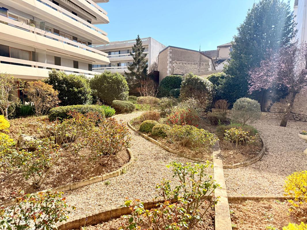 AUXERRE Au coeur d'Auxerre dans une résidence sécurisée avec gardien Appartement 2 pièce(s) 13