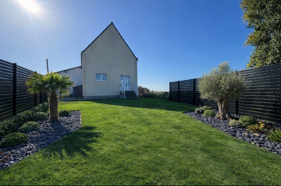 SAINT-CAST-LE-GUILDO Maison Saint Cast Le Guildo 6 pièce(s) 179 m2 6