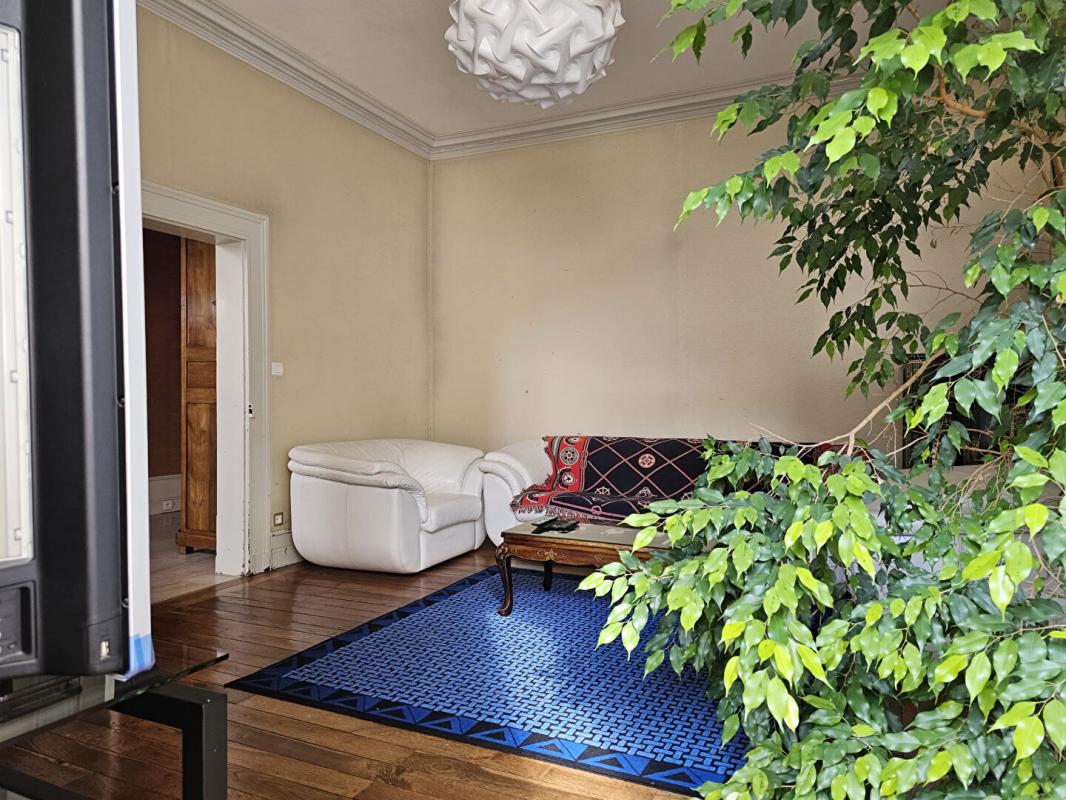 COULONGES-SUR-L'AUTIZE Maison de Maître et ses dépendances en coeur de ville 5