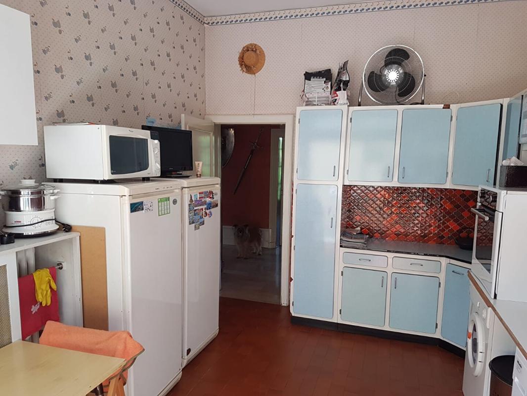 COULONGES-SUR-L'AUTIZE Maison de Maître et ses dépendances en coeur de ville 7