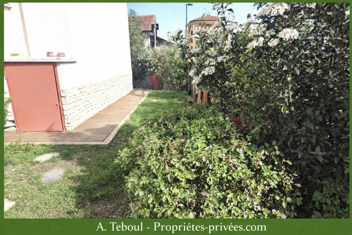 VILLEURBANNE VILLEURBANNE - Gratt'e Ciel Nord - Maison de ville d'environ 180m² habitables - usage mixe possible 11