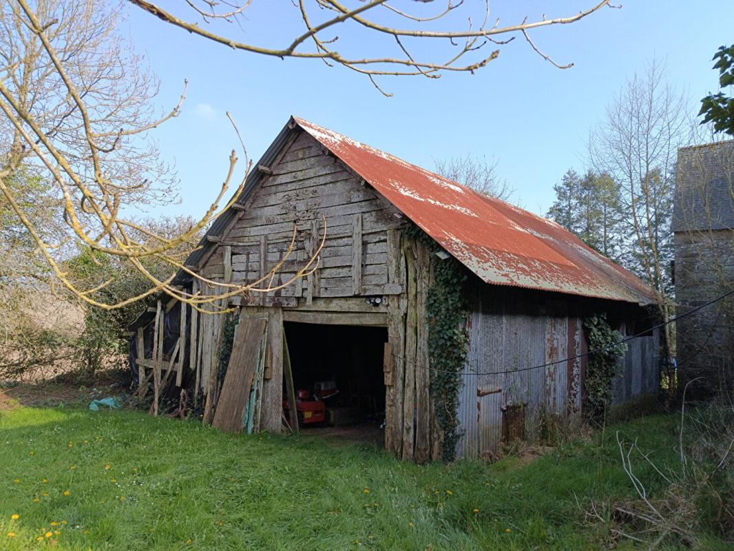 POULLAOUEN maison 140M2  2 chambres 14