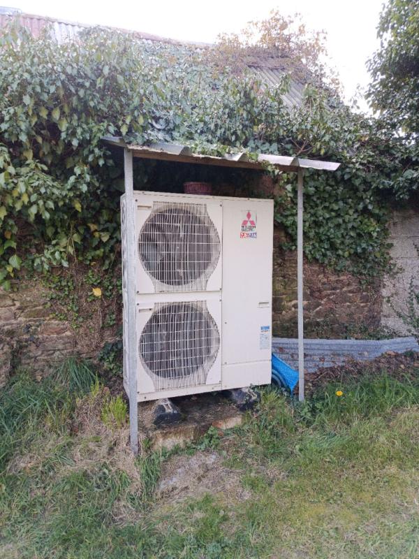 POULLAOUEN maison 140M2  2 chambres 18