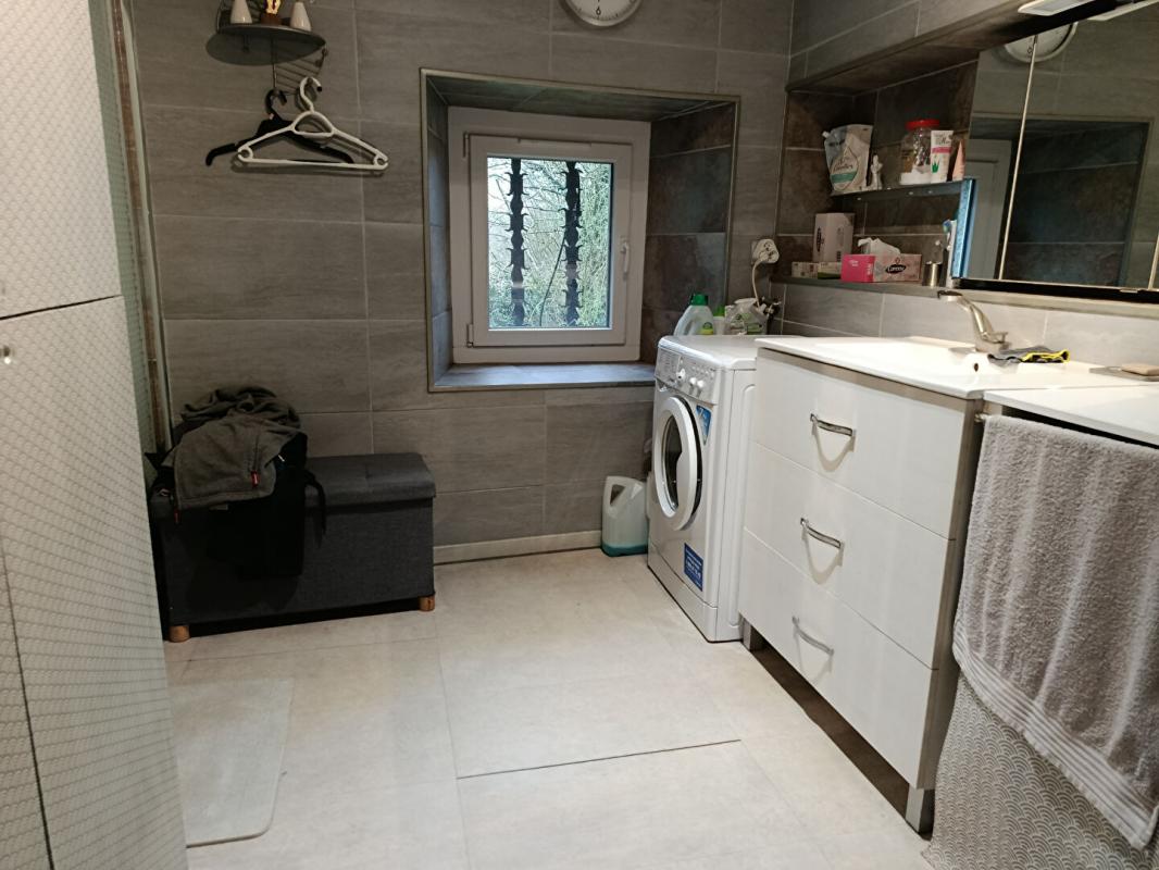 POULLAOUEN maison 140M2  2 chambres 7