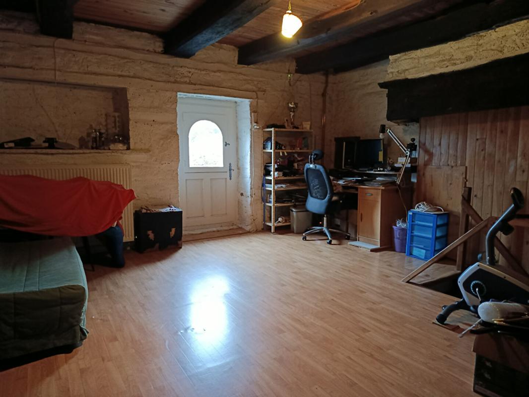 POULLAOUEN maison 140M2  2 chambres 8