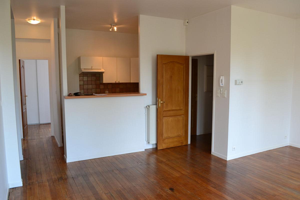 ROANNE ROANNE  -  APPARTEMENT T4  Hausmmanien 2