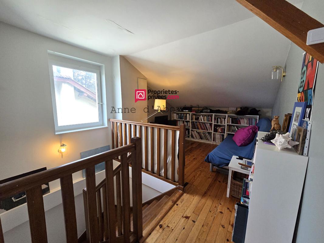 TASSIN-LA-DEMI-LUNE Maison  169 m2 10