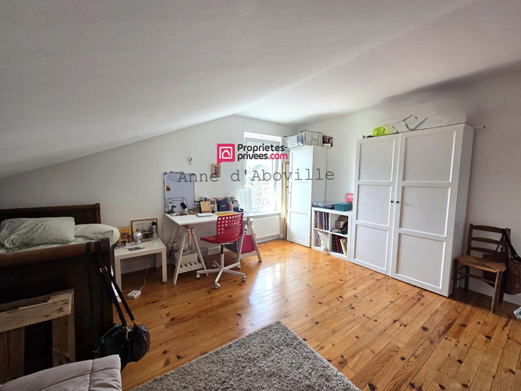 TASSIN-LA-DEMI-LUNE Maison  169 m2 11