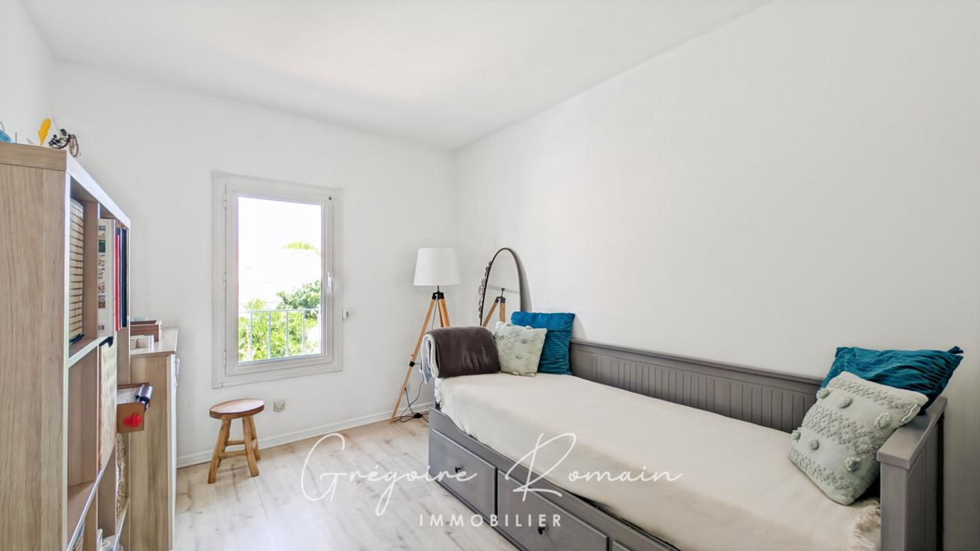 SAINT-CHAMAS Maison Saint Chamas 5 pièces 122 m2 13