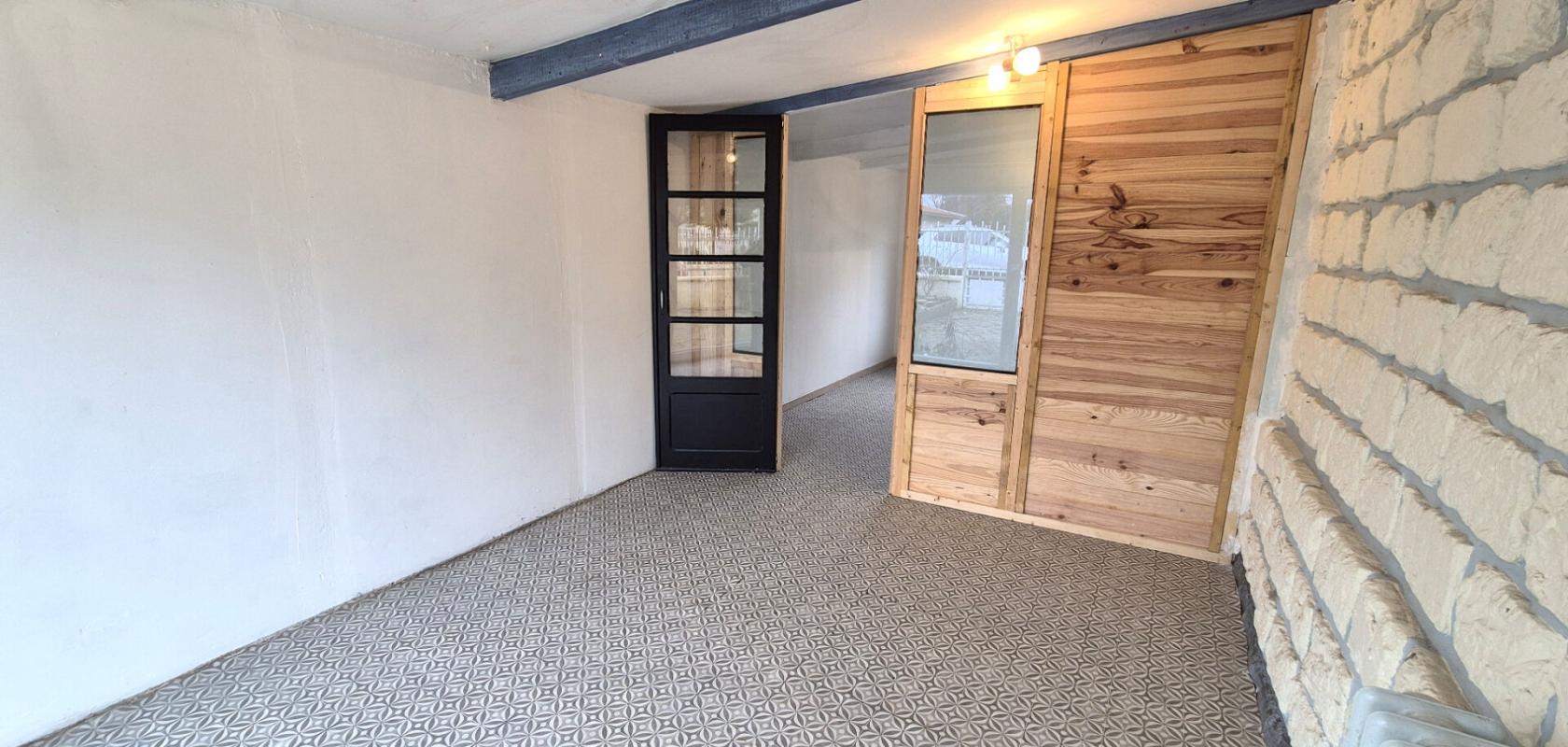 SAINT-DIZIER Belle Maison Individuelle en Pierre et de Caractère de 112 m² à Rafraîchir avec ses Cours, Terrasses, Piscine hors-sol chauffée, son Chalet de 12 m² et son Terrain clos et arboré de 506 m² 10