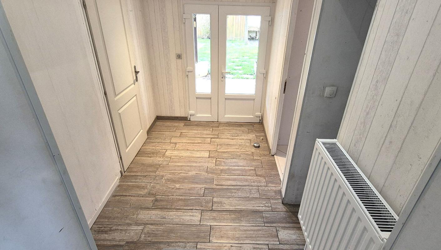 SAINT-DIZIER Belle Maison Individuelle en Pierre et de Caractère de 112 m² à Rafraîchir avec ses Cours, Terrasses, Piscine hors-sol chauffée, son Chalet de 12 m² et son Terrain clos et arboré de 506 m² 6