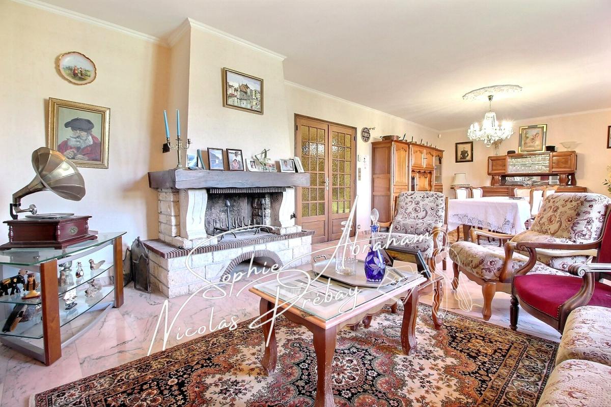 ANGERVILLE Maison d'Artisan sur sous-sol total avec jardin clos. Ecoles, gare SNCF sur place 6