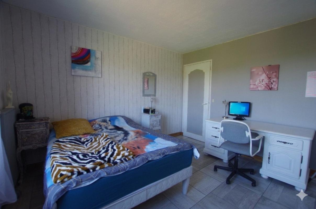 AILLANT-SUR-MILLERON Aillant Sur Milleron. Maison avec sous-sol total et grand terrain 7