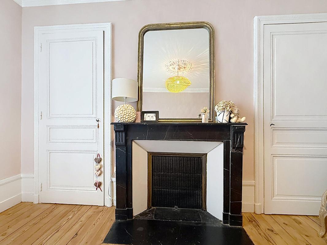 VANNES Appartement de caractère de 155 m² dans un ancien hôtel particulier. Vannes Hyper Centre 11