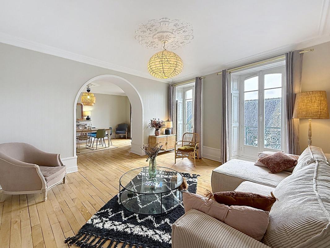 VANNES Appartement de caractère de 155 m² dans un ancien hôtel particulier. Vannes Hyper Centre 2