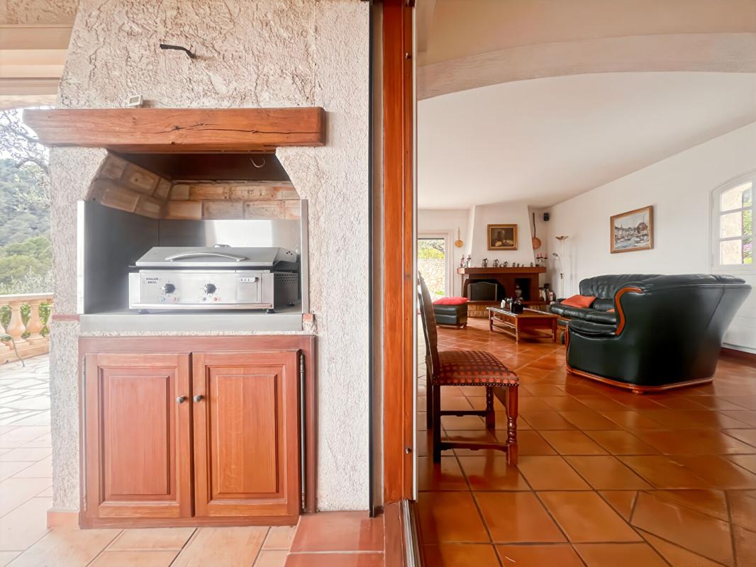 CARROS Nouvelle EXCLUSIVITE - VILLA DE CHARME AVEC PISCINE  - Terrain d'environ 2000 m2 - Calme absolu - proche Gattieres et Vence 10