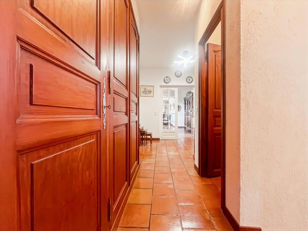 CARROS Nouvelle EXCLUSIVITE - VILLA DE CHARME AVEC PISCINE  - Terrain d'environ 2000 m2 - Calme absolu - proche Gattieres et Vence 12