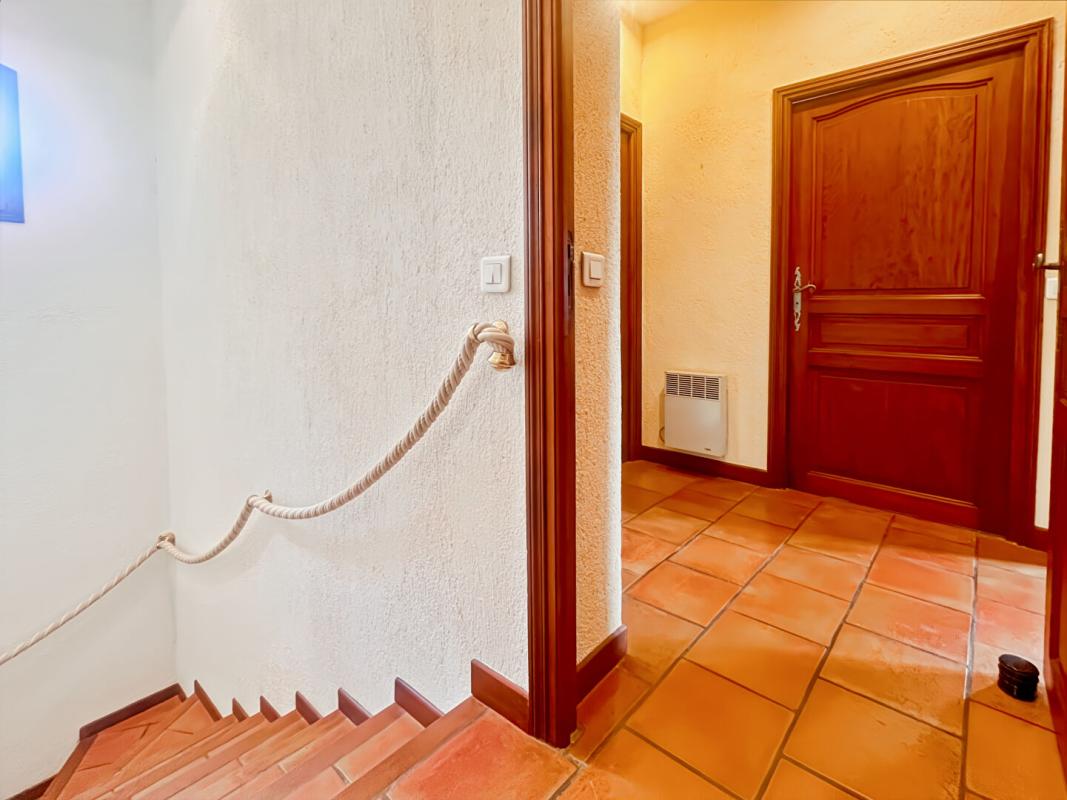 CARROS Nouvelle EXCLUSIVITE - VILLA DE CHARME AVEC PISCINE  - Terrain d'environ 2000 m2 - Calme absolu - proche Gattieres et Vence 14