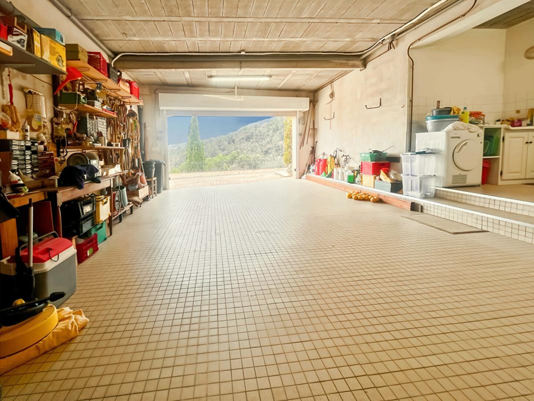 CARROS Nouvelle EXCLUSIVITE - VILLA DE CHARME AVEC PISCINE  - Terrain d'environ 2000 m2 - Calme absolu - proche Gattieres et Vence 17