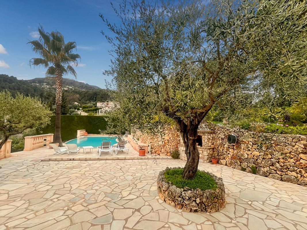 CARROS Nouvelle EXCLUSIVITE - VILLA DE CHARME AVEC PISCINE  - Terrain d'environ 2000 m2 - Calme absolu - proche Gattieres et Vence 6