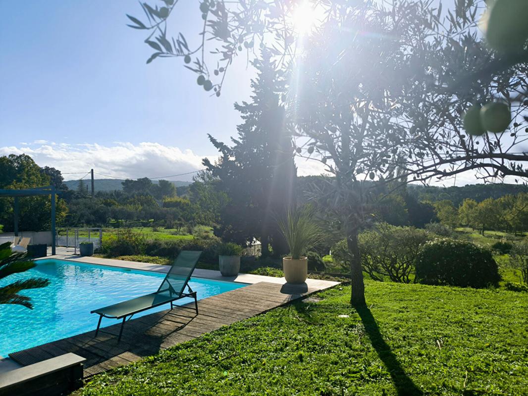 PERNES-LES-FONTAINES Villa avec vue imprenable Pernes Les Fontaines 11