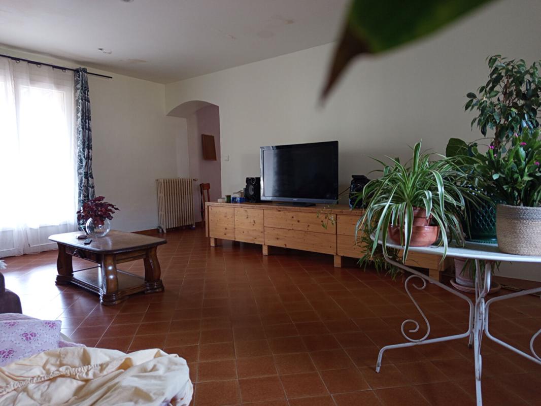 MALATAVERNE Maison de village 101m², 3 chambres avec jardin arboré Malataverne 159 000HAI 2