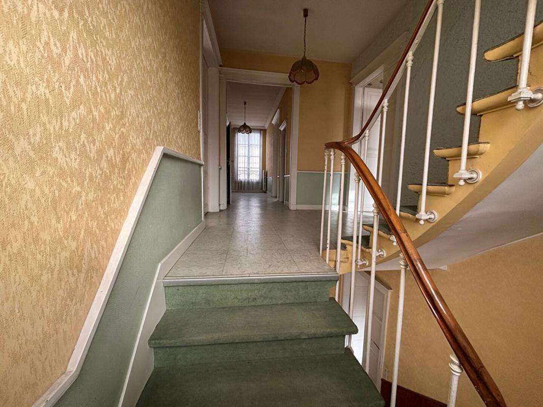 ARCIS-SUR-AUBE Appartement Arcis Sur Aube6 pièce(s) 140 m2 8