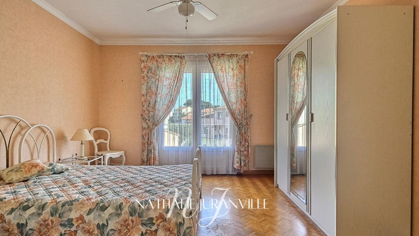 SAINT-CYPRIEN Charmante et spacieuse villa 6 pièces 190 m2 avec grand garage 7