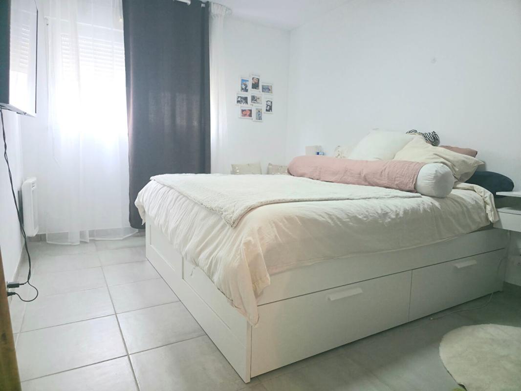 LE LAVANDOU Superbe 3 pièces moderne avec grande terrasse, piscine et parkings ? à 10 minutes de la mer 5