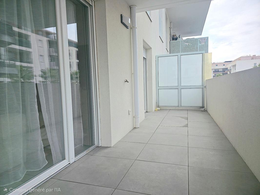 LE LAVANDOU Superbe 3 pièces moderne avec grande terrasse, piscine et parkings ? à 10 minutes de la mer 8