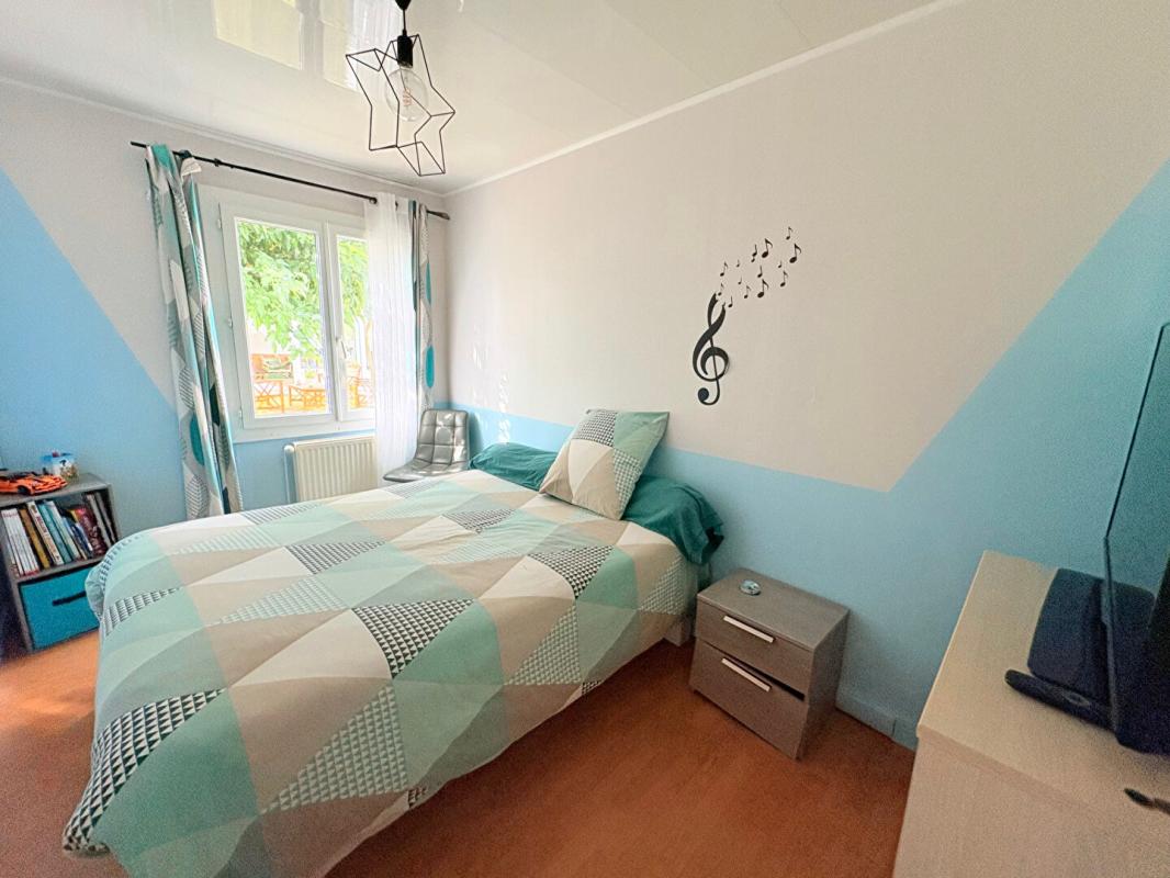 SAINTES EXCLUSIVITE Maison de plain pied 98 m2 3 chambres dans le centre de CHERAC 17610 7