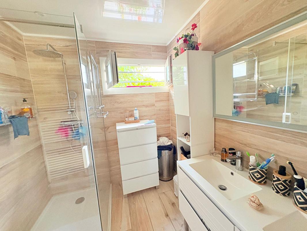 SAINTES EXCLUSIVITE Maison de plain pied 98 m2 3 chambres dans le centre de CHERAC 17610 8