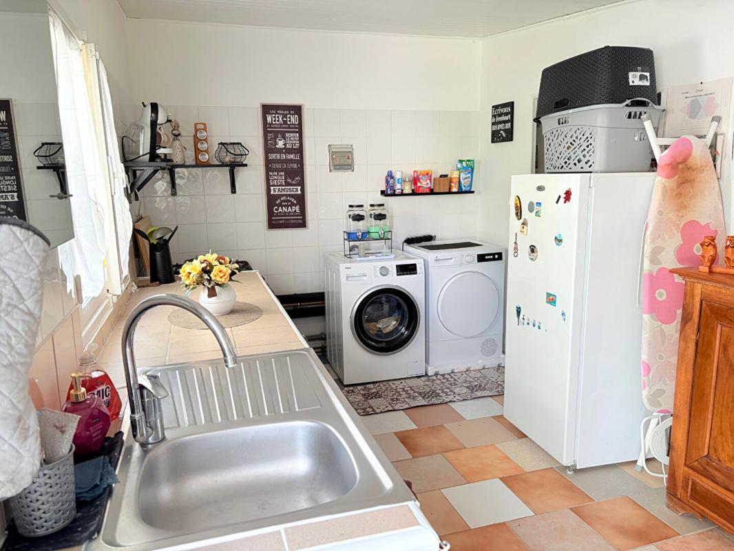 SAINTES EXCLUSIVITE Maison de plain pied 98 m2 3 chambres dans le centre de CHERAC 17610 9