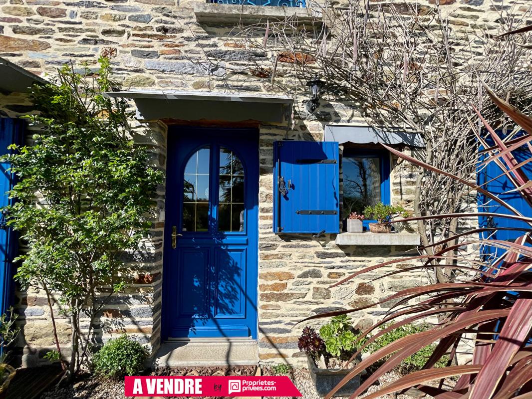 CARENTOIR Maison en pierre rénovée de 160m2 17