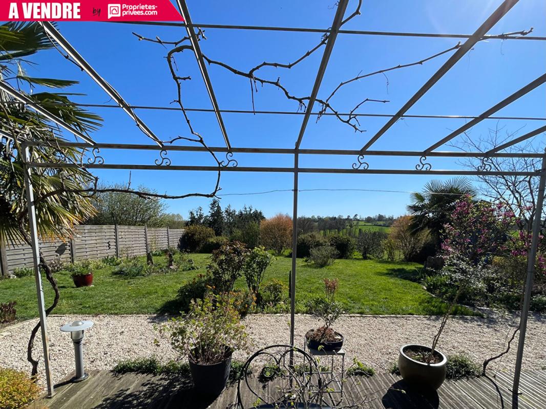 CARENTOIR Maison en pierre rénovée de 160m2 18