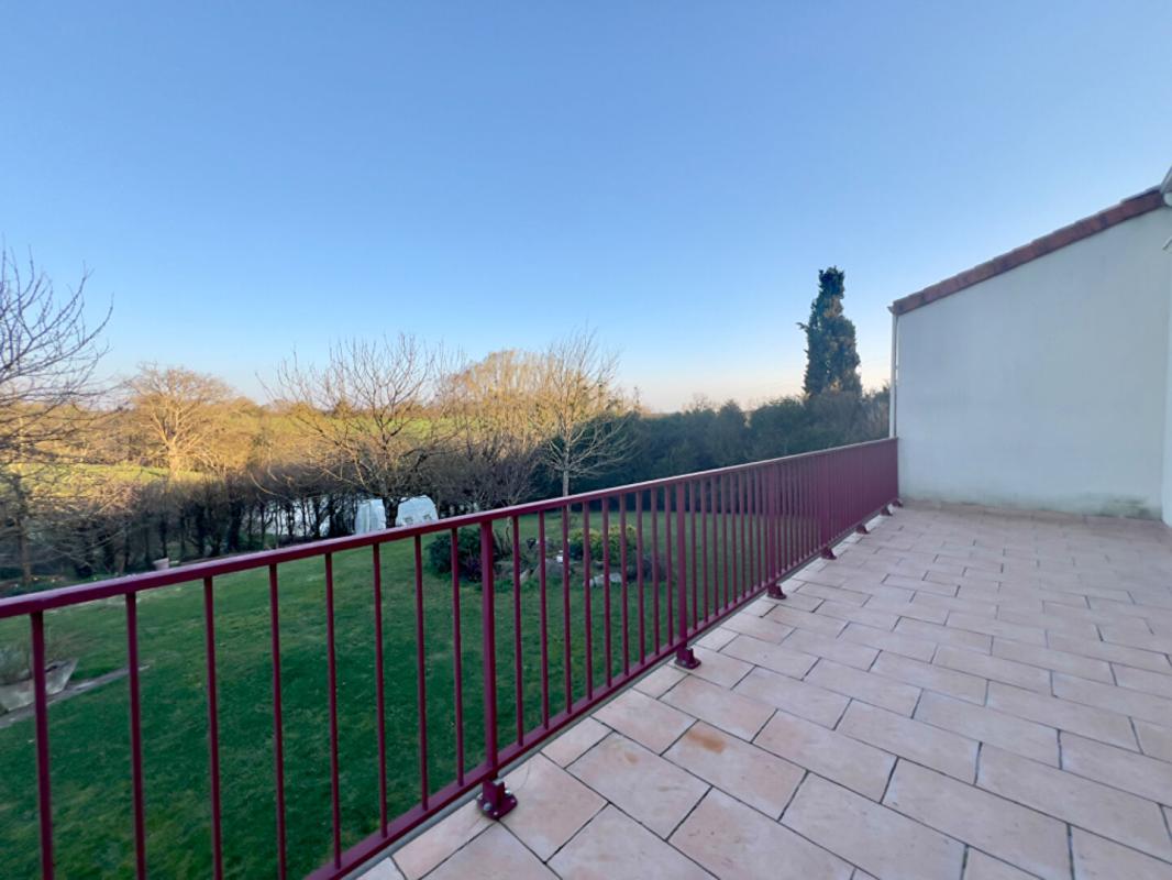 SAINT-CRESPIN-SUR-MOINE Maison Saint Crespin Sur Moine 6 pièce(s) 138 m2 6