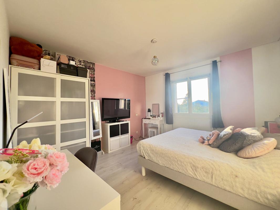 SAINT-CRESPIN-SUR-MOINE Maison Saint Crespin Sur Moine 6 pièce(s) 138 m2 9