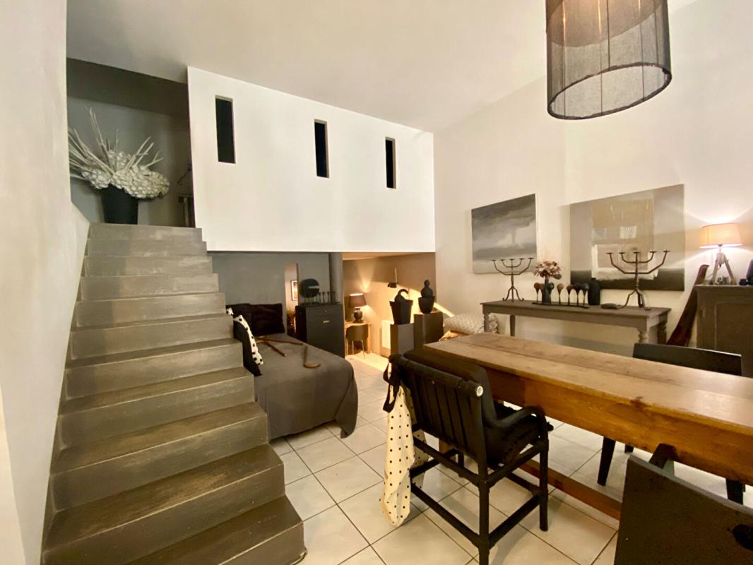 LE BEAUSSET Appartement Le Beausset 3 pièce(s) 111 m2 1