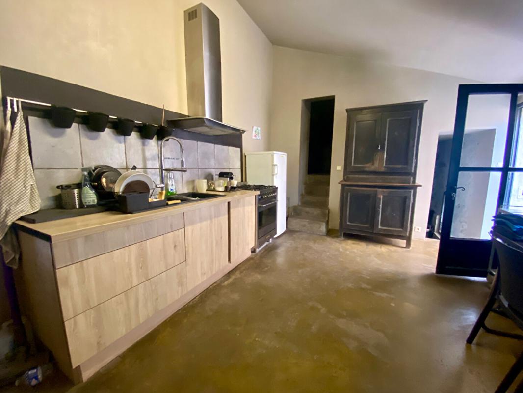 LE BEAUSSET Appartement Le Beausset 3 pièce(s) 111 m2 2